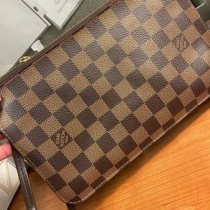 Louis Vuitton Neverfull POUCH